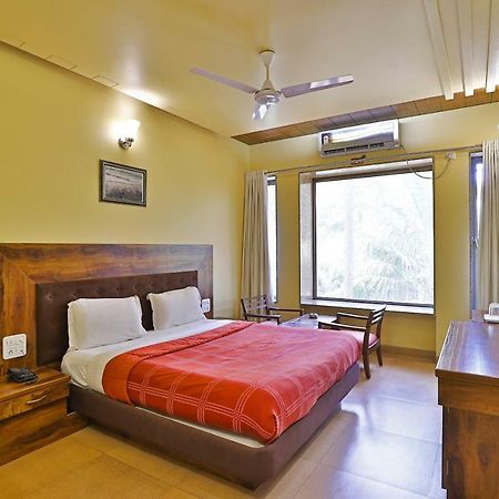 Palette - Hotel Ocean Inn Daman Exterior foto