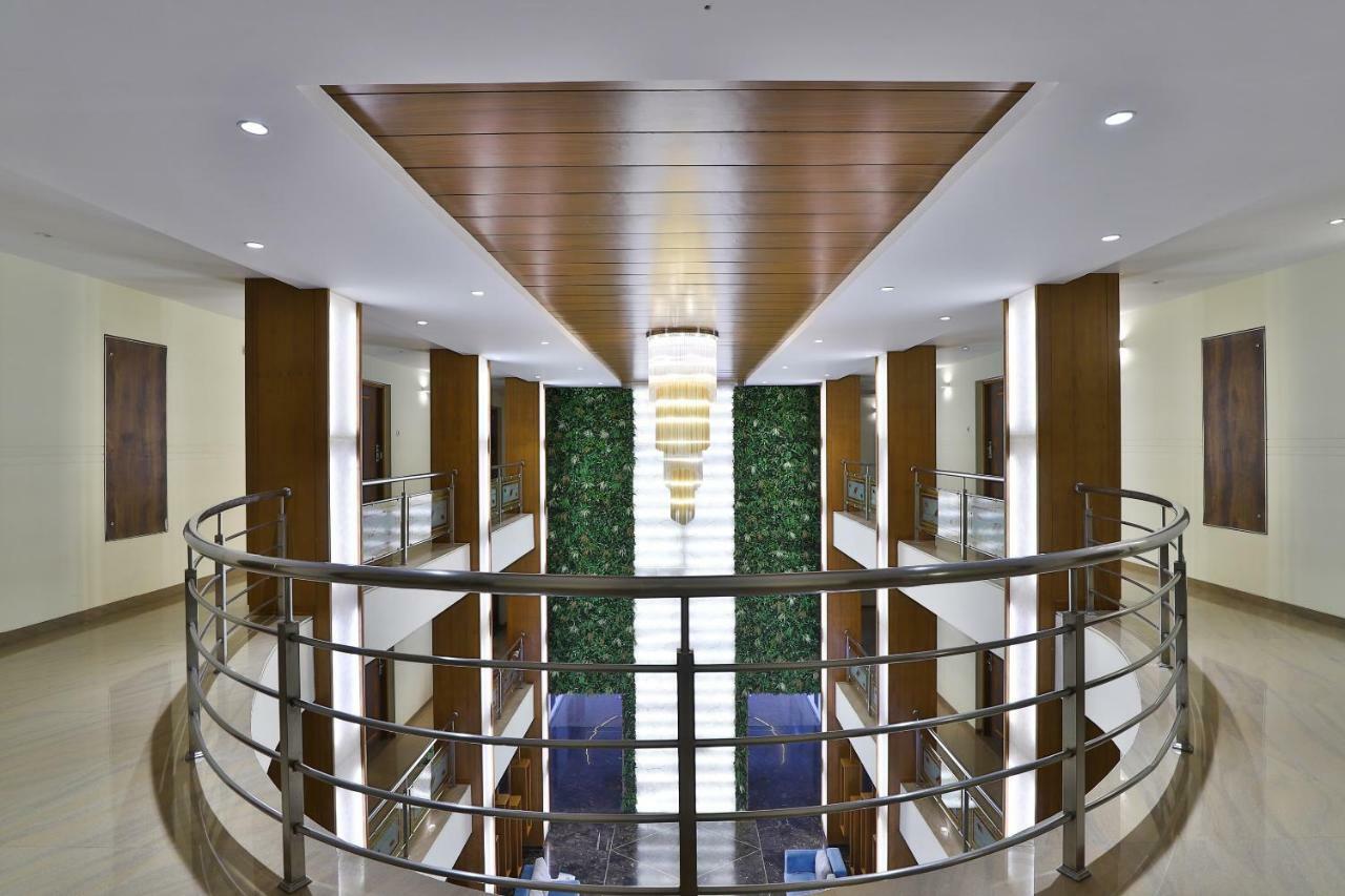 Palette - Hotel Ocean Inn Daman Exterior foto