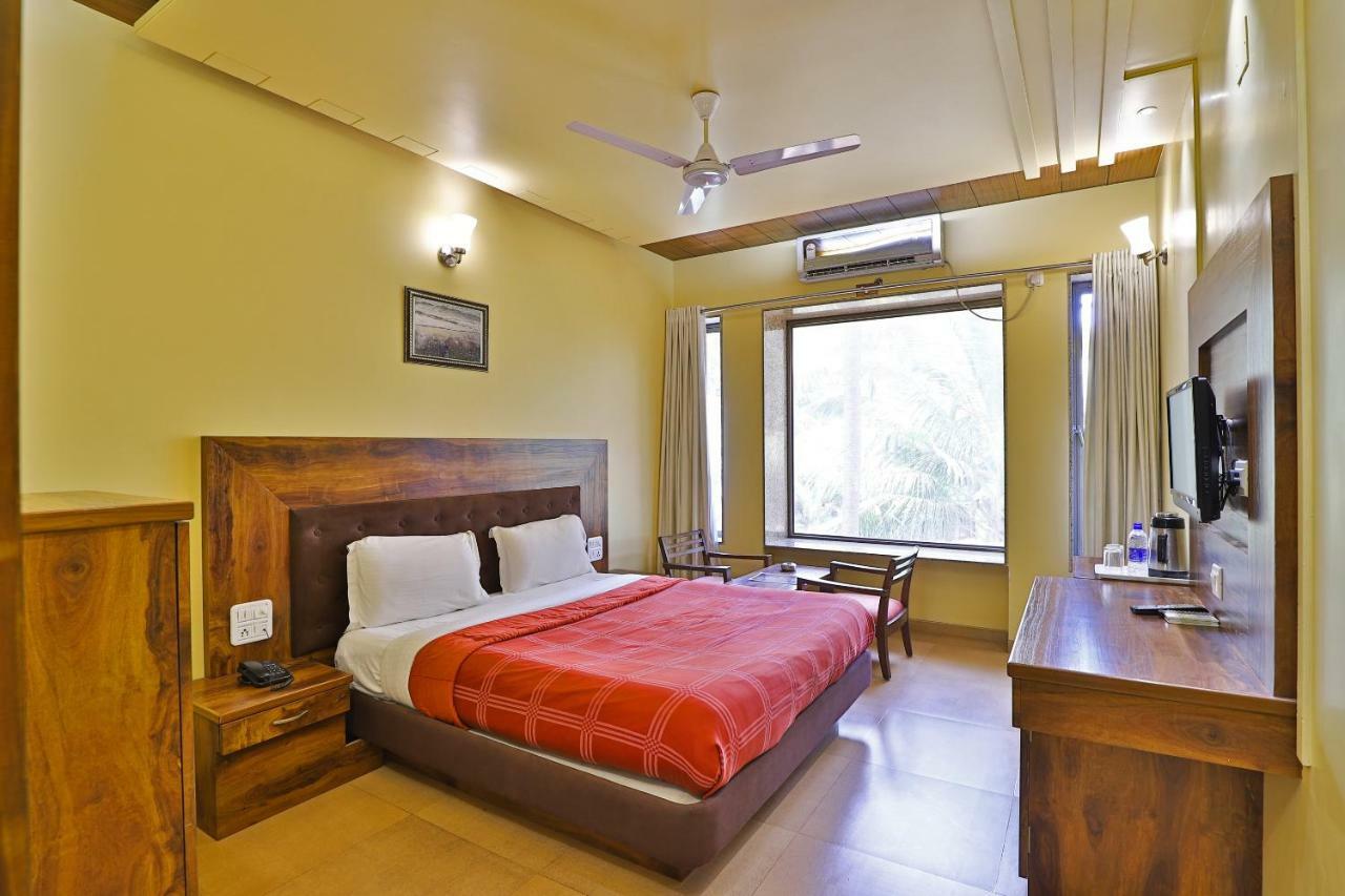 Palette - Hotel Ocean Inn Daman Exterior foto